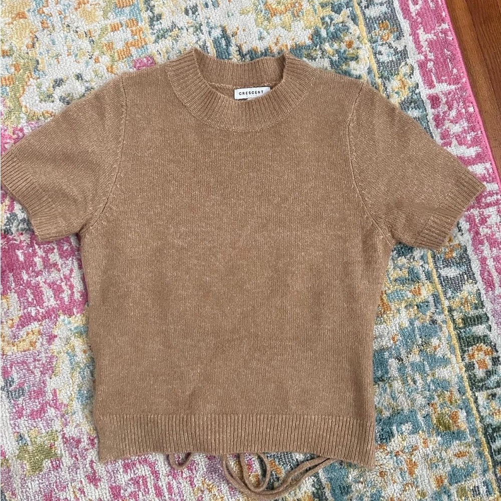 Short sleeve sweater
